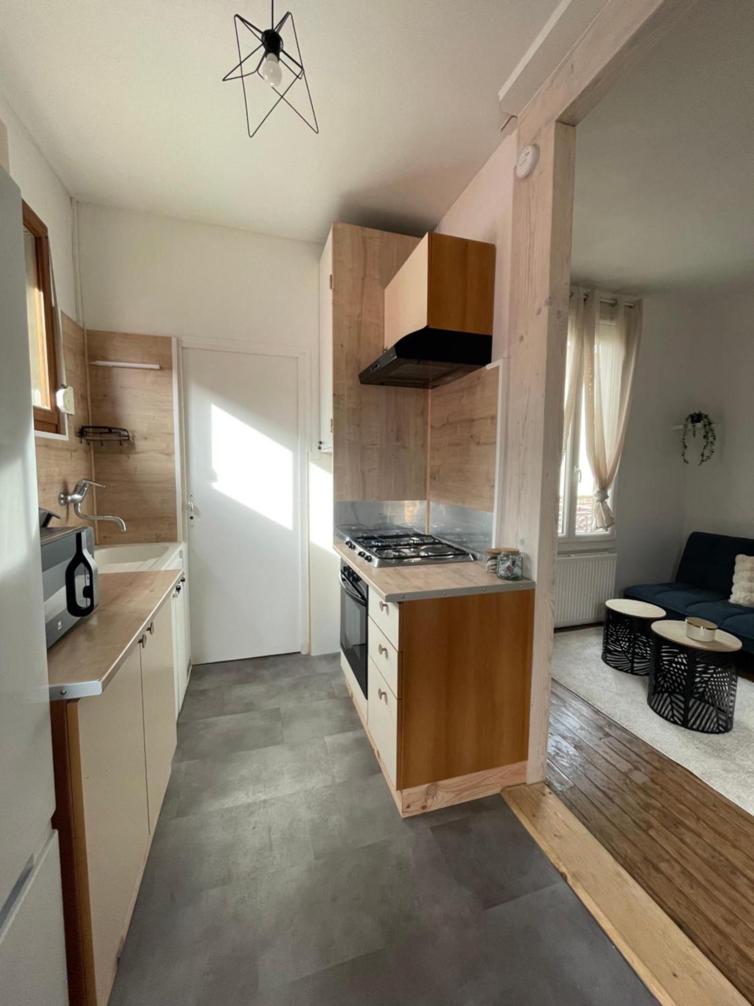 Chaleureuse Villa Saint-Julien-les-Villas ภายนอก รูปภาพ